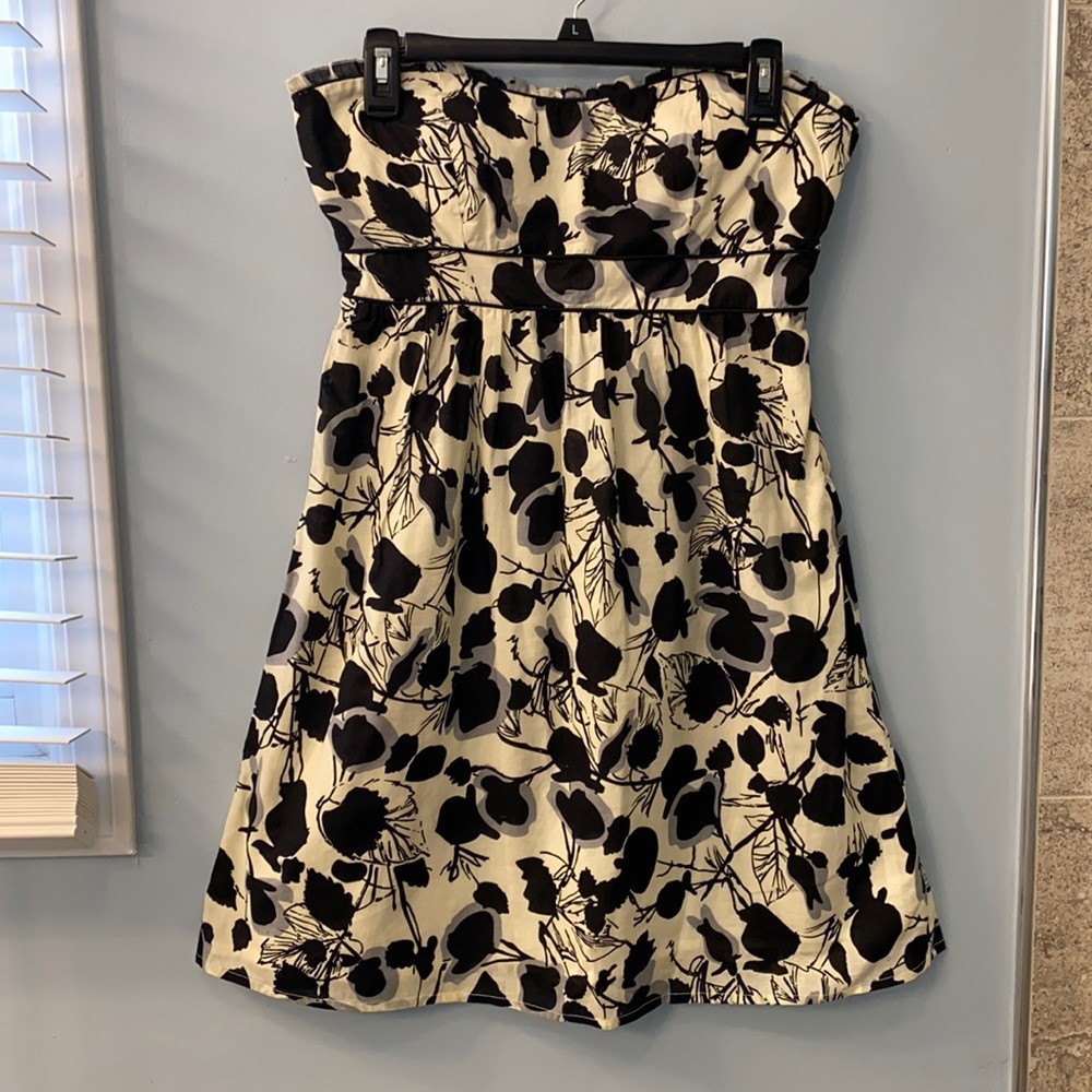 Black and Cream Colored Strapless Dress